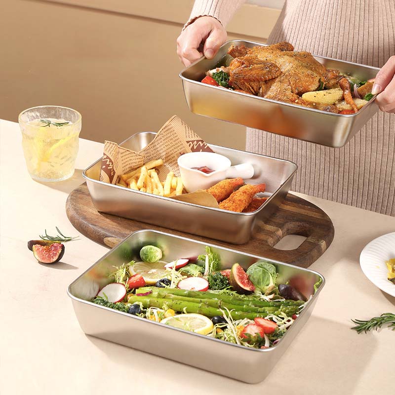 Plat en inox convertible : Conservez et servez avec élégance