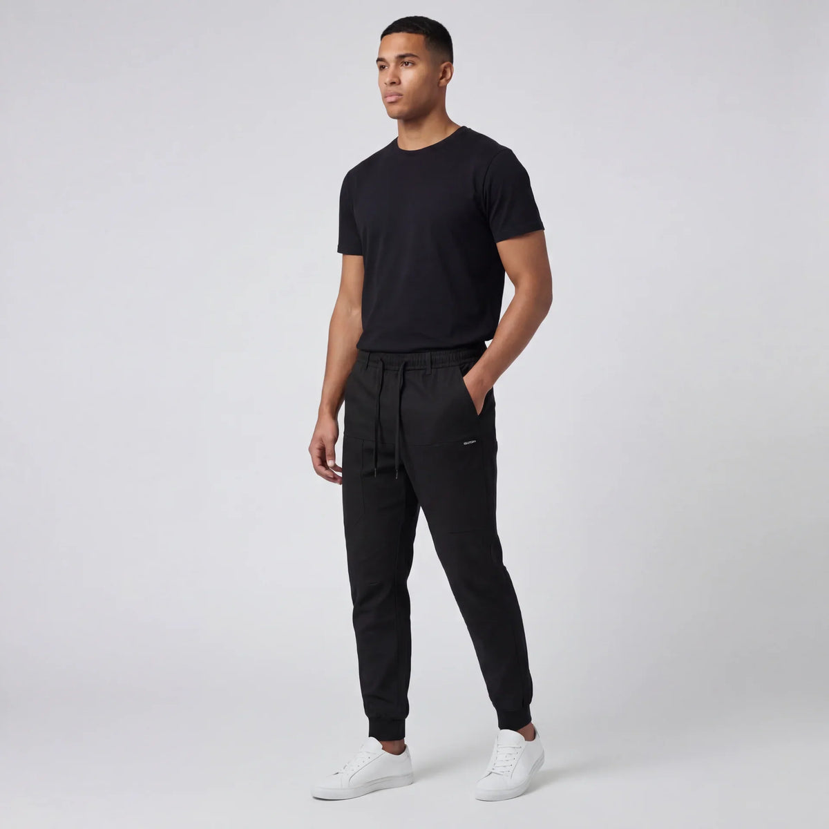 Pantalon cargo confortable avec grande capacité de rangement